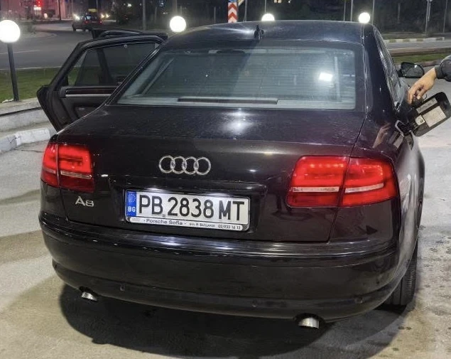Audi A8 Обслужена на 6.11.25, снимка 13 - Автомобили и джипове - 51307666