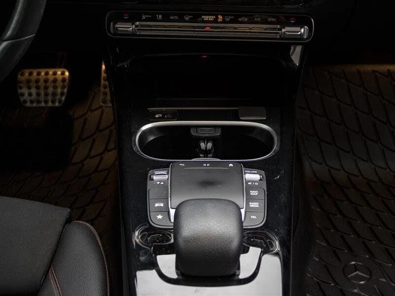 Mercedes-Benz CLA * АвтоКредит * (ЦЕНА ДО БГ), снимка 12 - Автомобили и джипове - 53977124