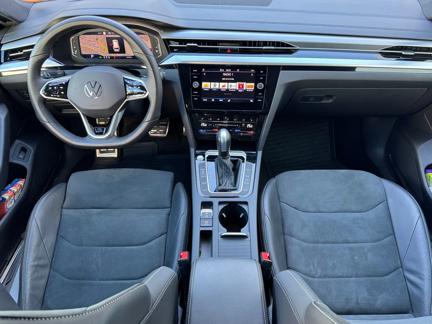 VW Arteon R-Line 2.0 TDI SCR DSG, снимка 8 - Автомобили и джипове - 53439251