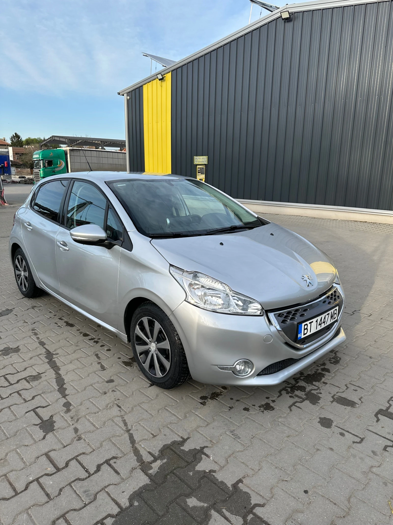 Peugeot 208  - изображение 3