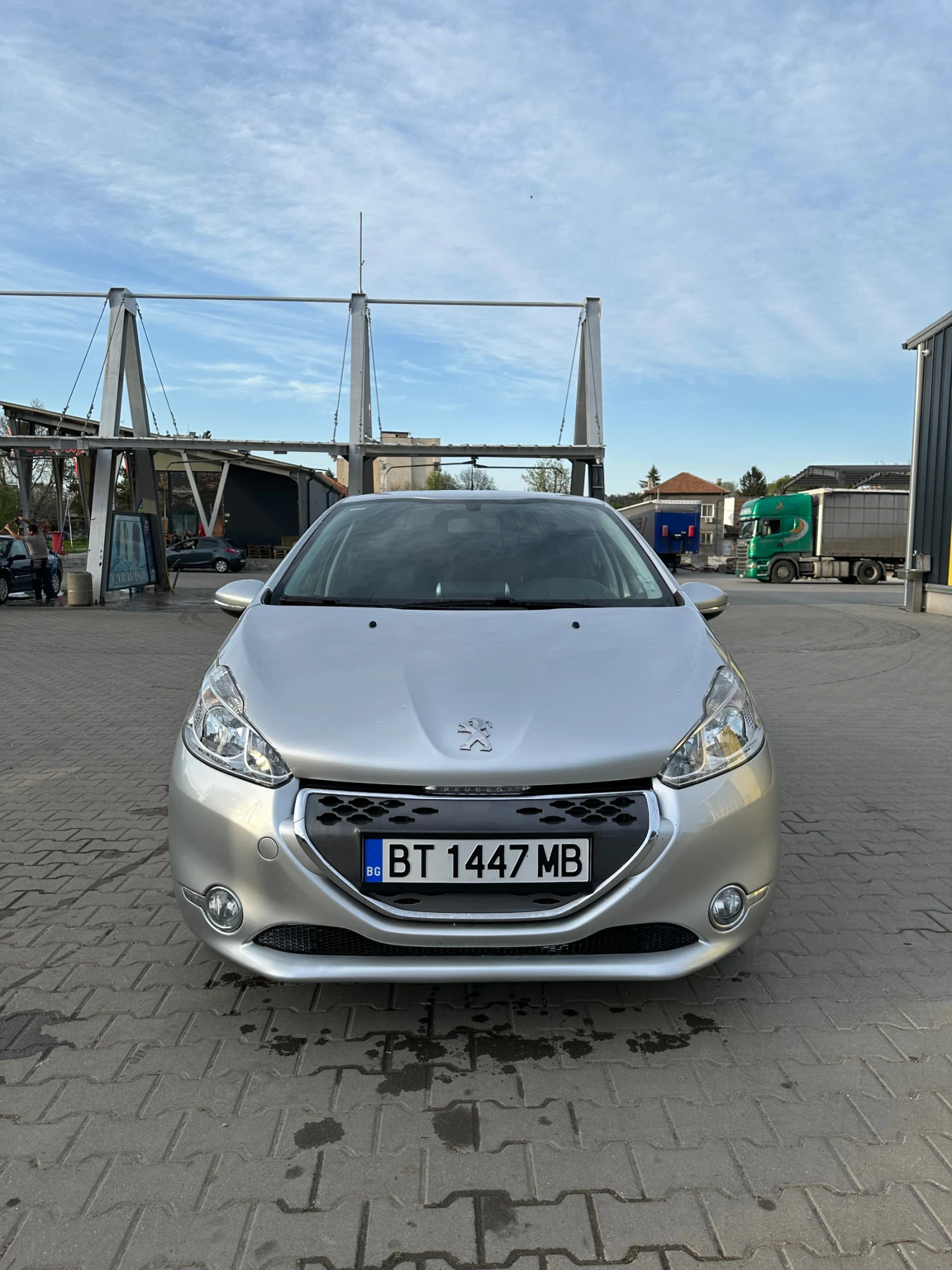 Peugeot 208  - изображение 2