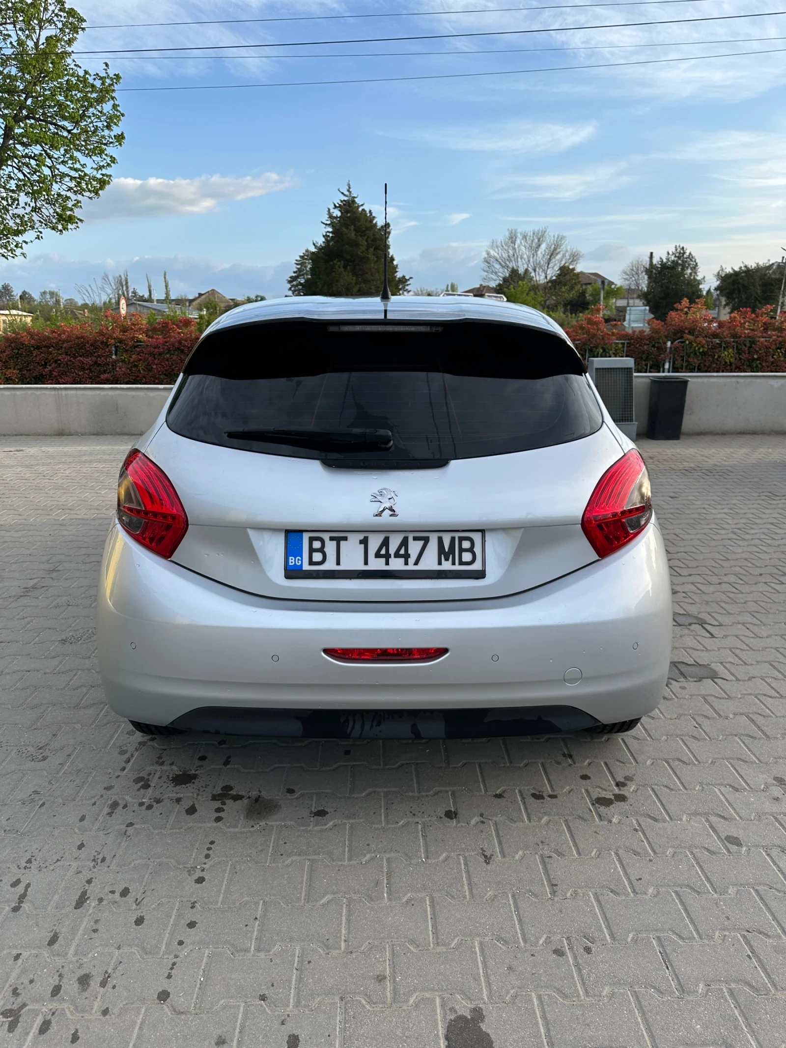 Peugeot 208  - изображение 6