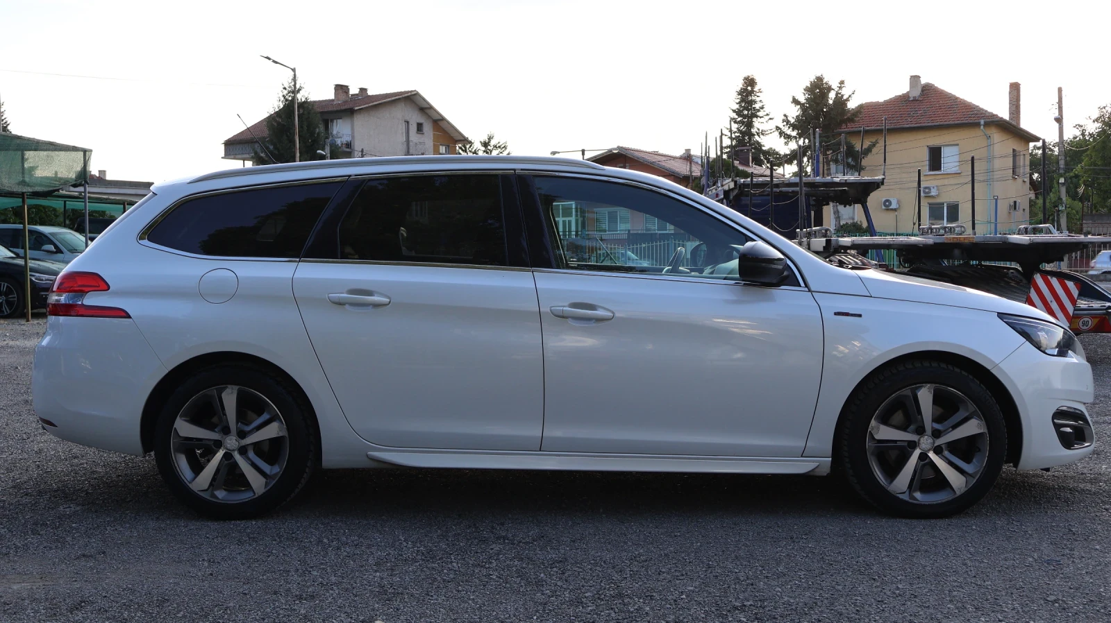 Peugeot 308 2.0HDI 150 К.С. GT Line АВТОМАТИК КАМЕРА НАВИГАЦИЯ - изображение 4
