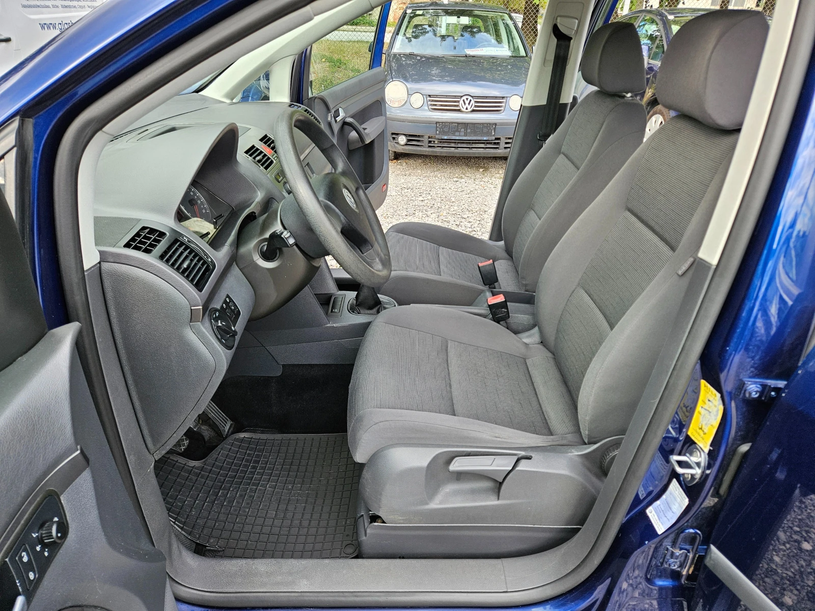 VW Touran 1.9TDI 90кс. FACELIFT 6ск - изображение 9