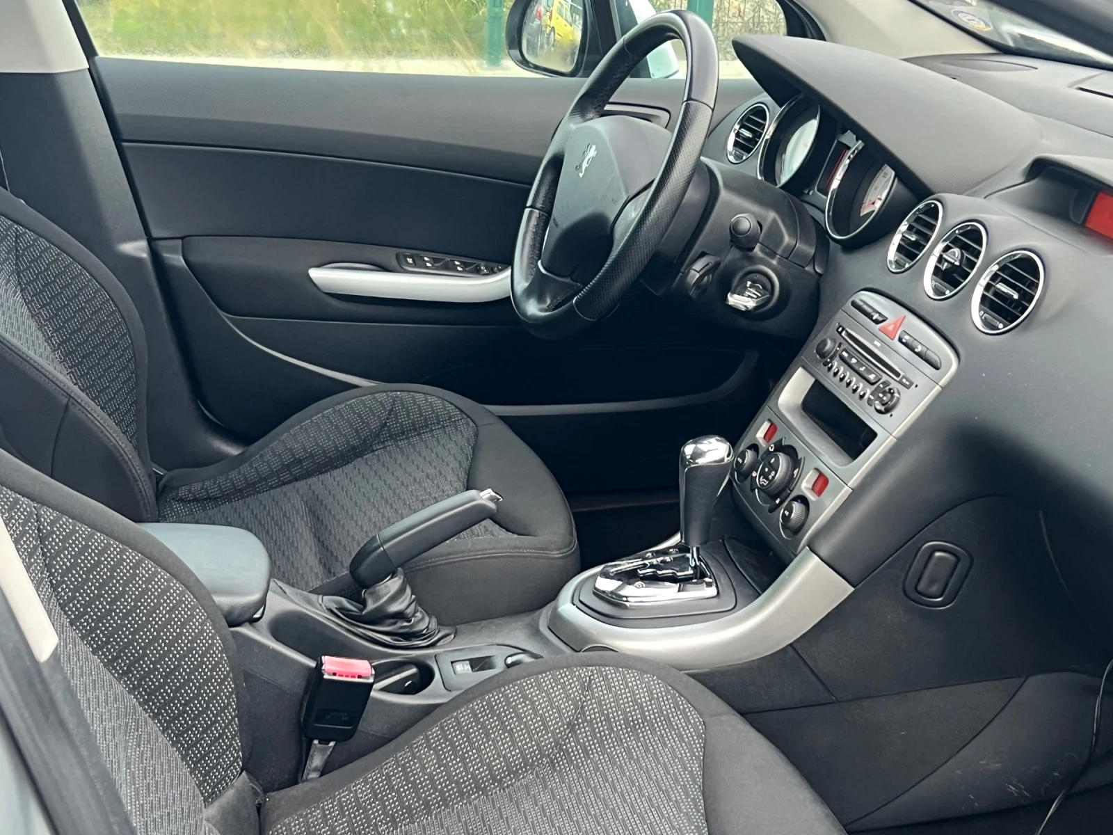 Peugeot 308 2.0HDI Автомат - изображение 9