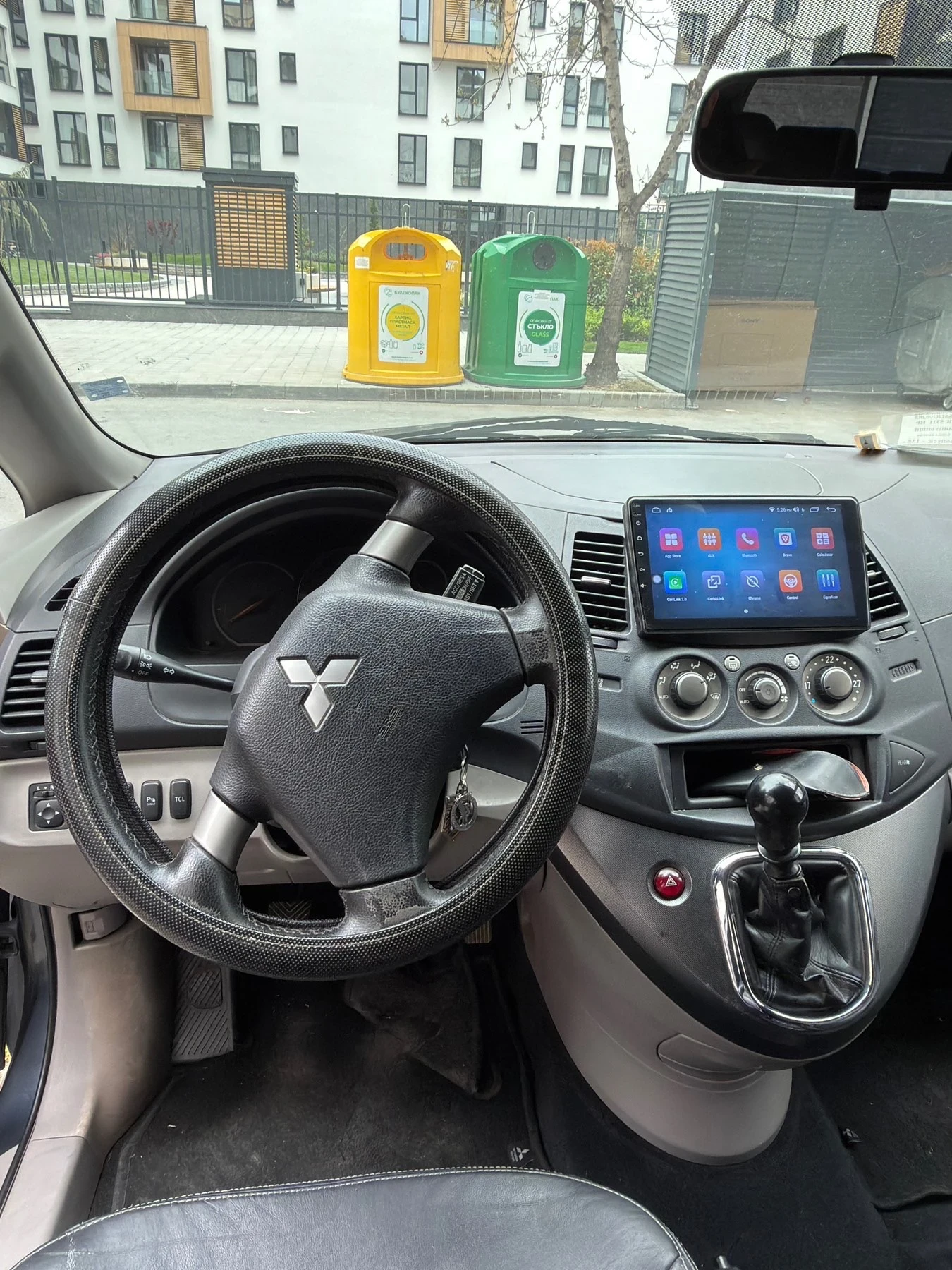 Mitsubishi Grandis 2.0d 7 Местен, снимка 10 - Автомобили и джипове - 54152529