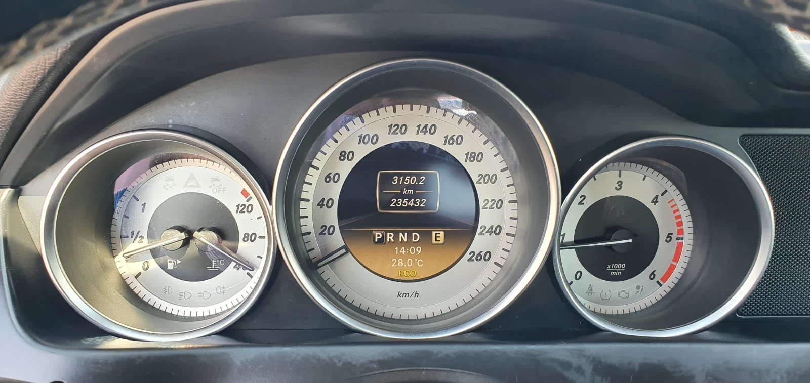 Mercedes-Benz C 220 Mercedes Benz w211 C220, снимка 5 - Автомобили и джипове - 54411137
