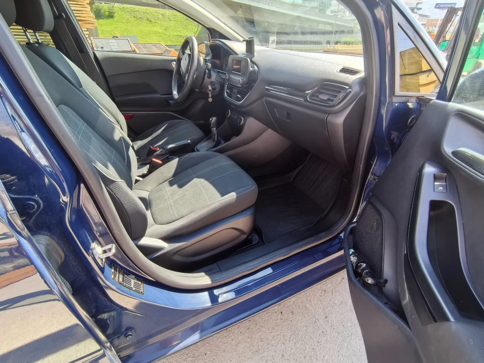 Ford Fiesta, снимка 14 - Автомобили и джипове - 54626323
