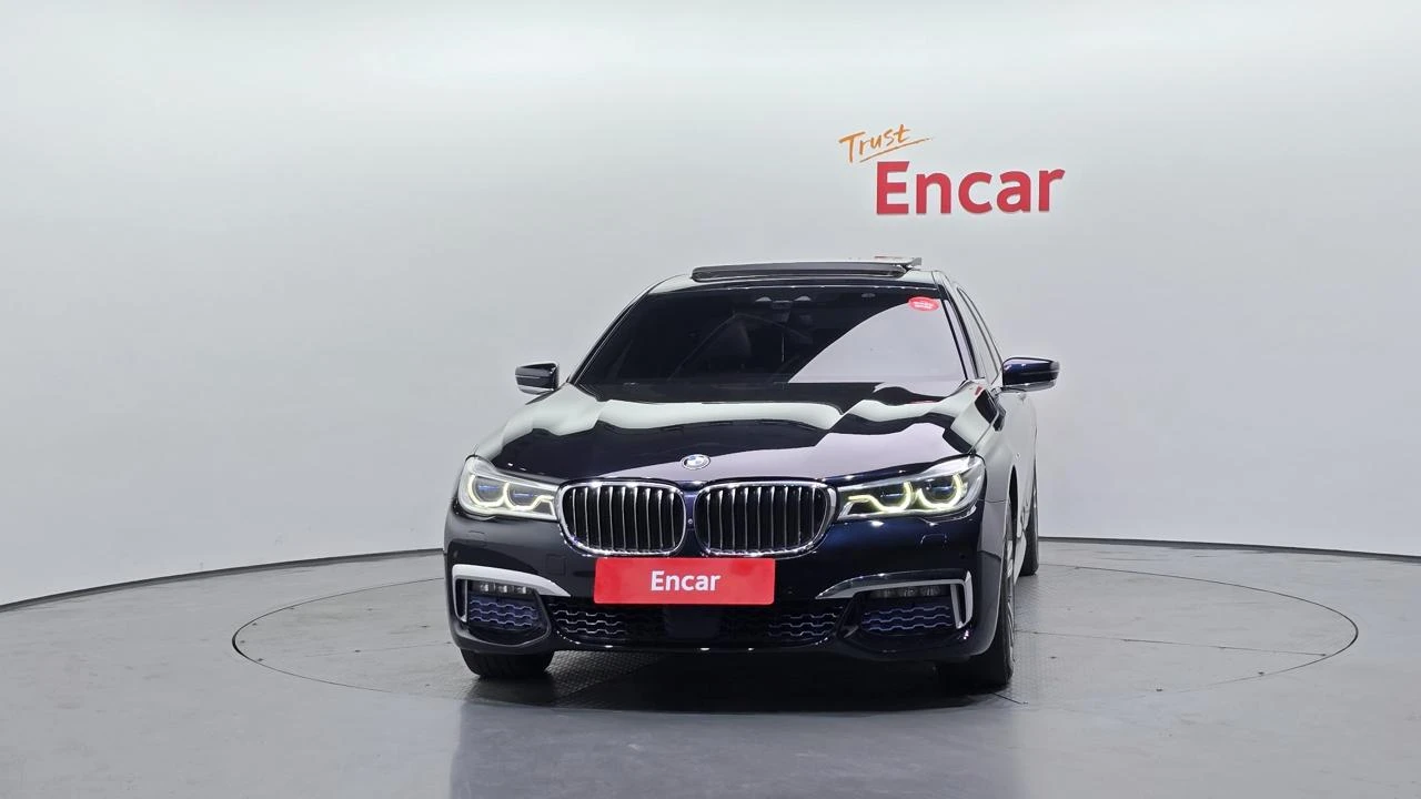 BMW 740 Li M* Distronic* HeadUp* Обдух* 360* 3xTV* Масаж, снимка 2 - Автомобили и джипове - 54790433