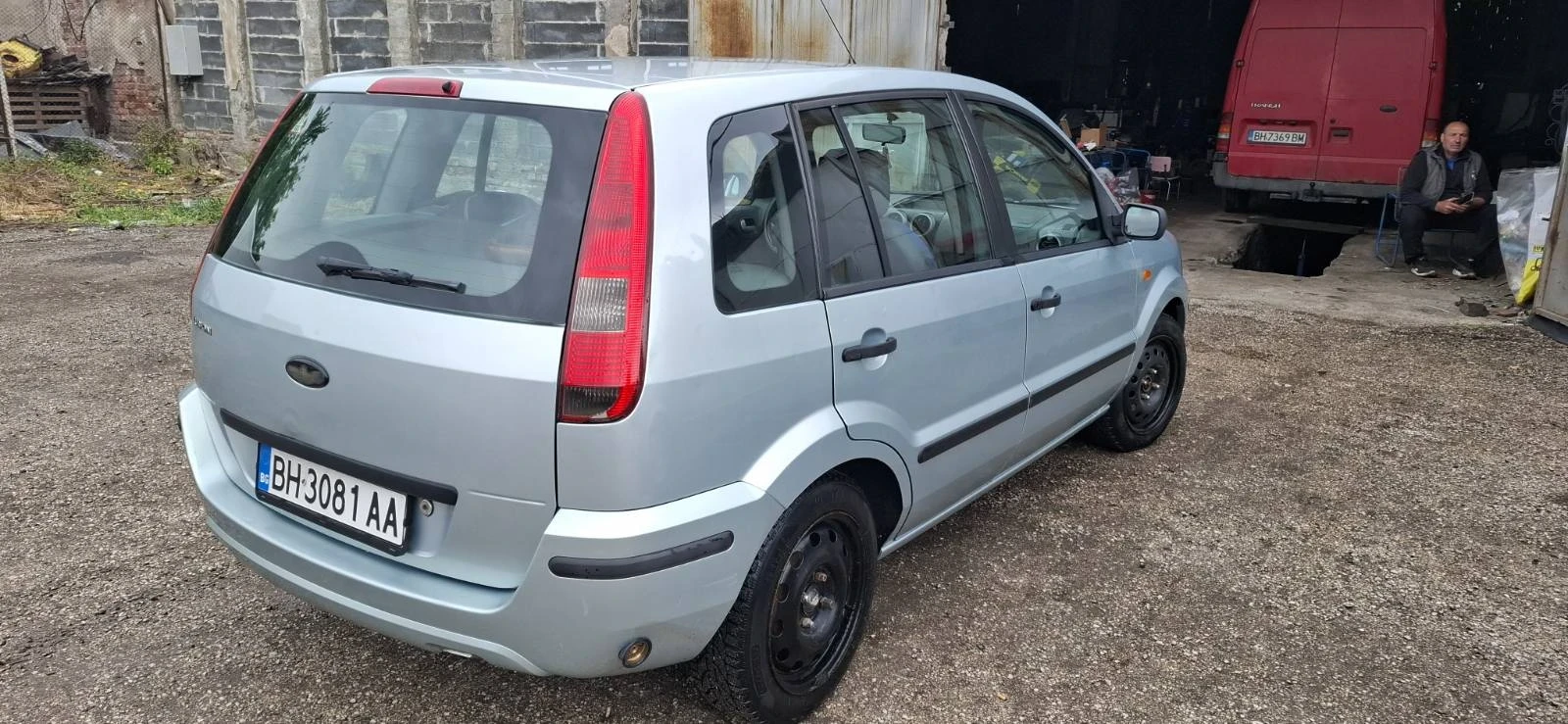 Ford Fusion 1.4 Газ/Бензин, снимка 4 - Автомобили и джипове - 54831884