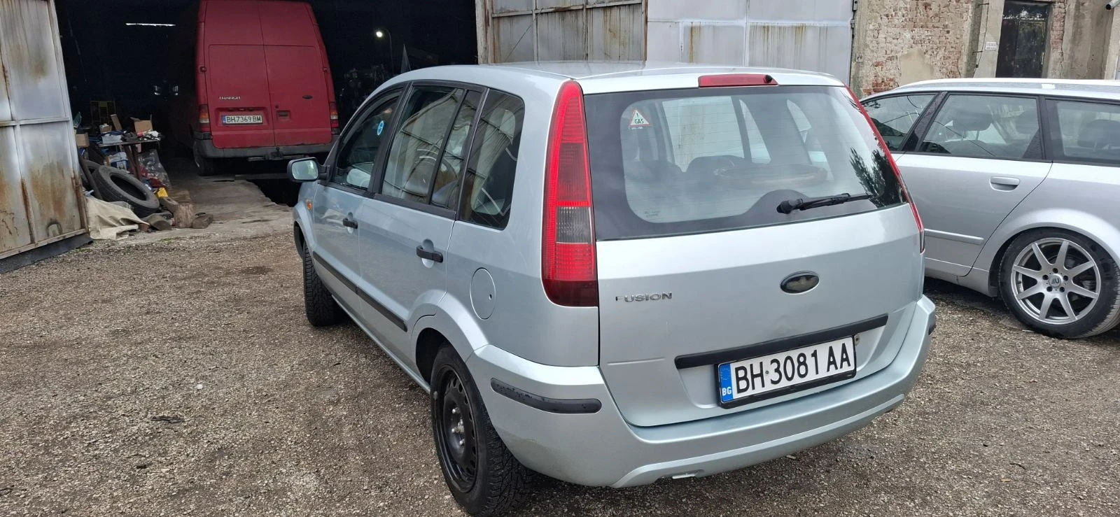 Ford Fusion 1.4 Газ/Бензин, снимка 5 - Автомобили и джипове - 54831884