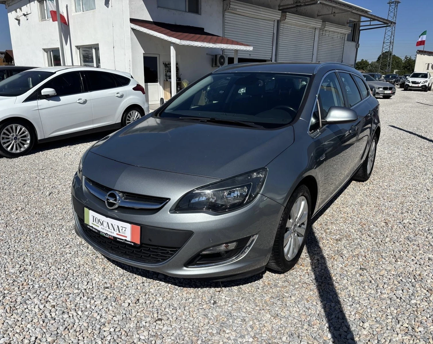 Opel Astra 1.6cdti* Sports Tourer* Cosmo* Нави* Кожа* Лизинг*, снимка 2 - Автомобили и джипове - 55690232