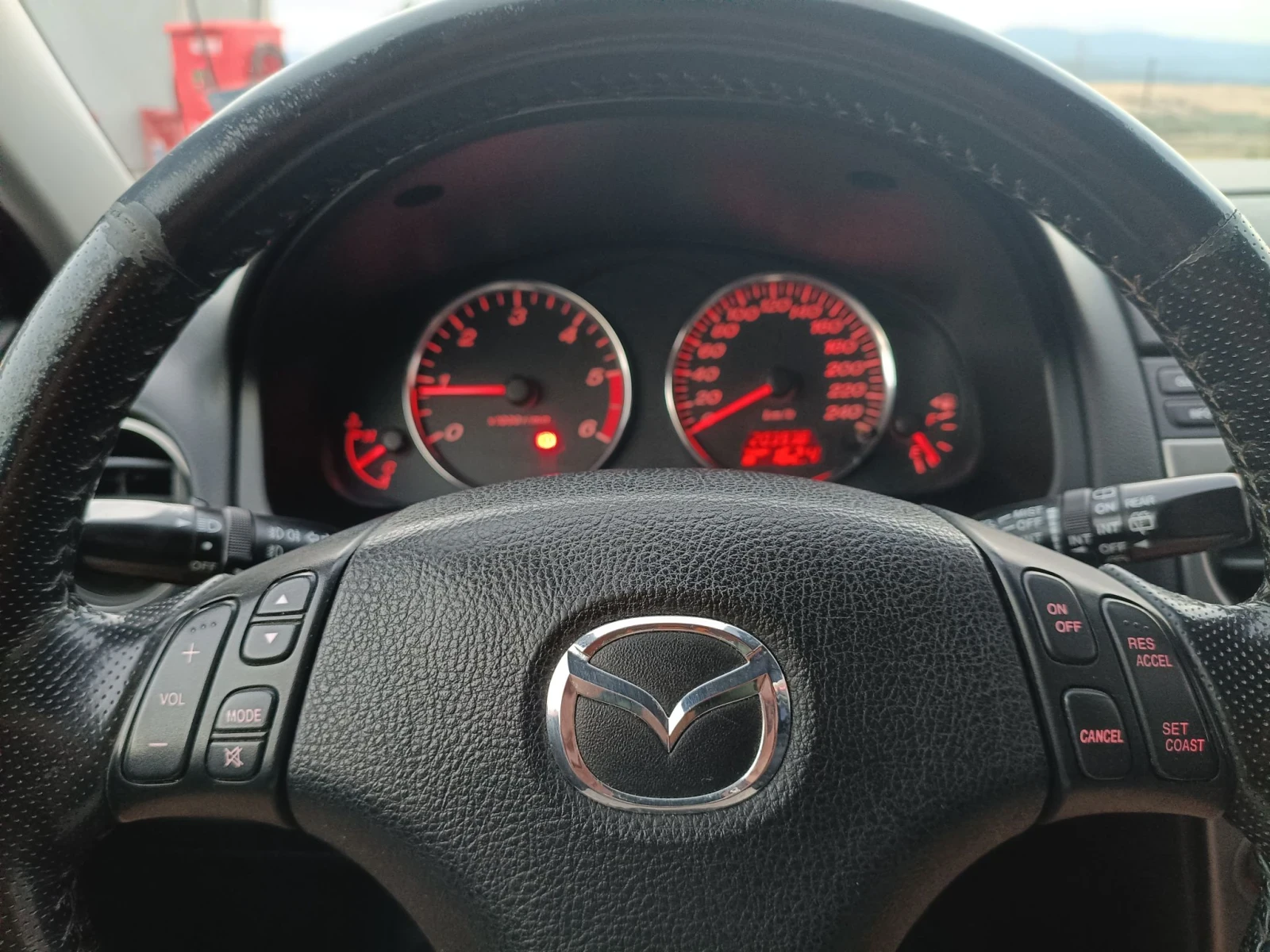 Mazda 6 2.0 , снимка 8 - Автомобили и джипове - 55780599