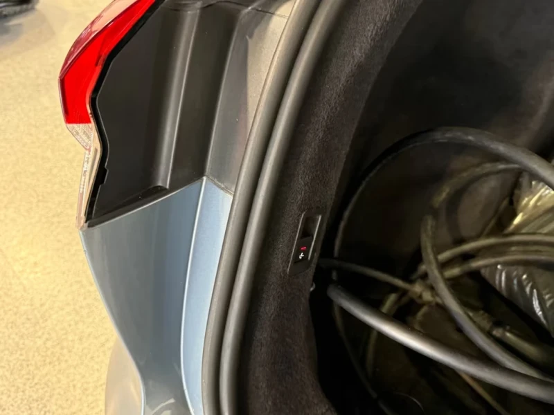 Audi Q4 e-tron 40 LED Pano ACC Leder Navi AHK, снимка 16 - Автомобили и джипове - 52677620