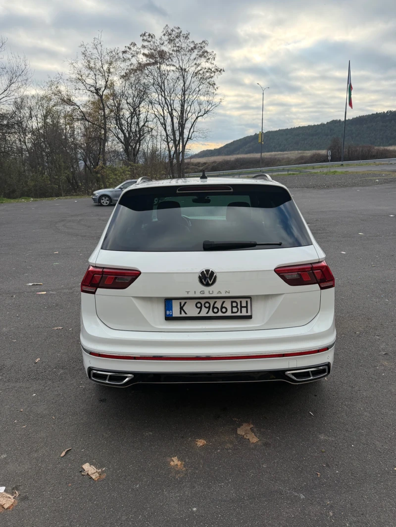 VW Tiguan R-Line, снимка 4 - Автомобили и джипове - 52932362