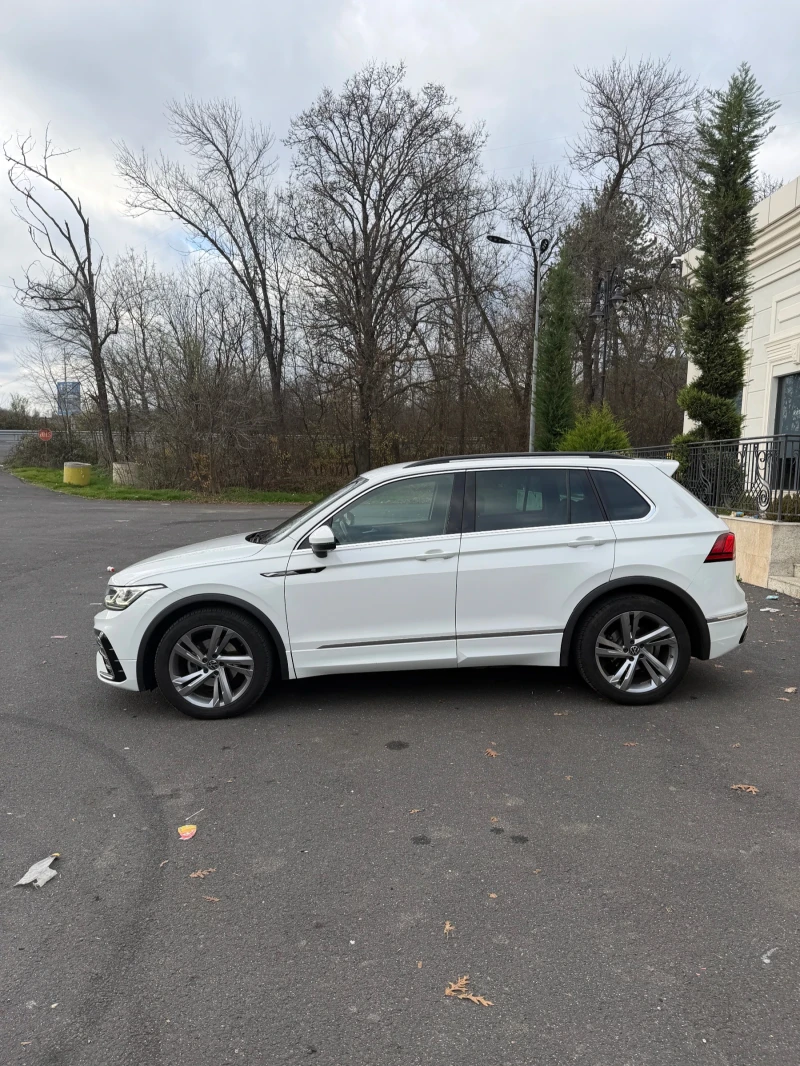 VW Tiguan R-Line, снимка 3 - Автомобили и джипове - 52932362