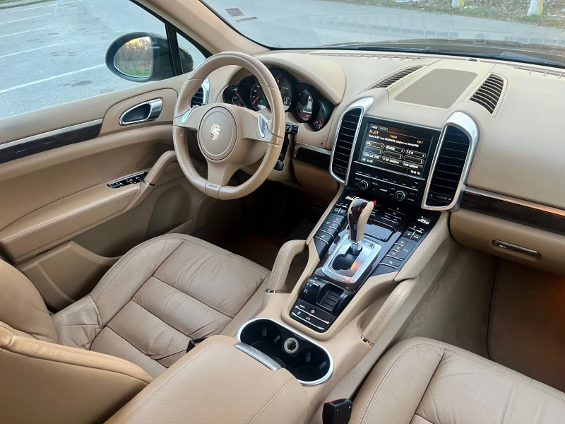 Porsche Cayenne 3.0d/245кс./Нов Внос/Отлична/Регистриран/, снимка 16 - Автомобили и джипове - 52895067