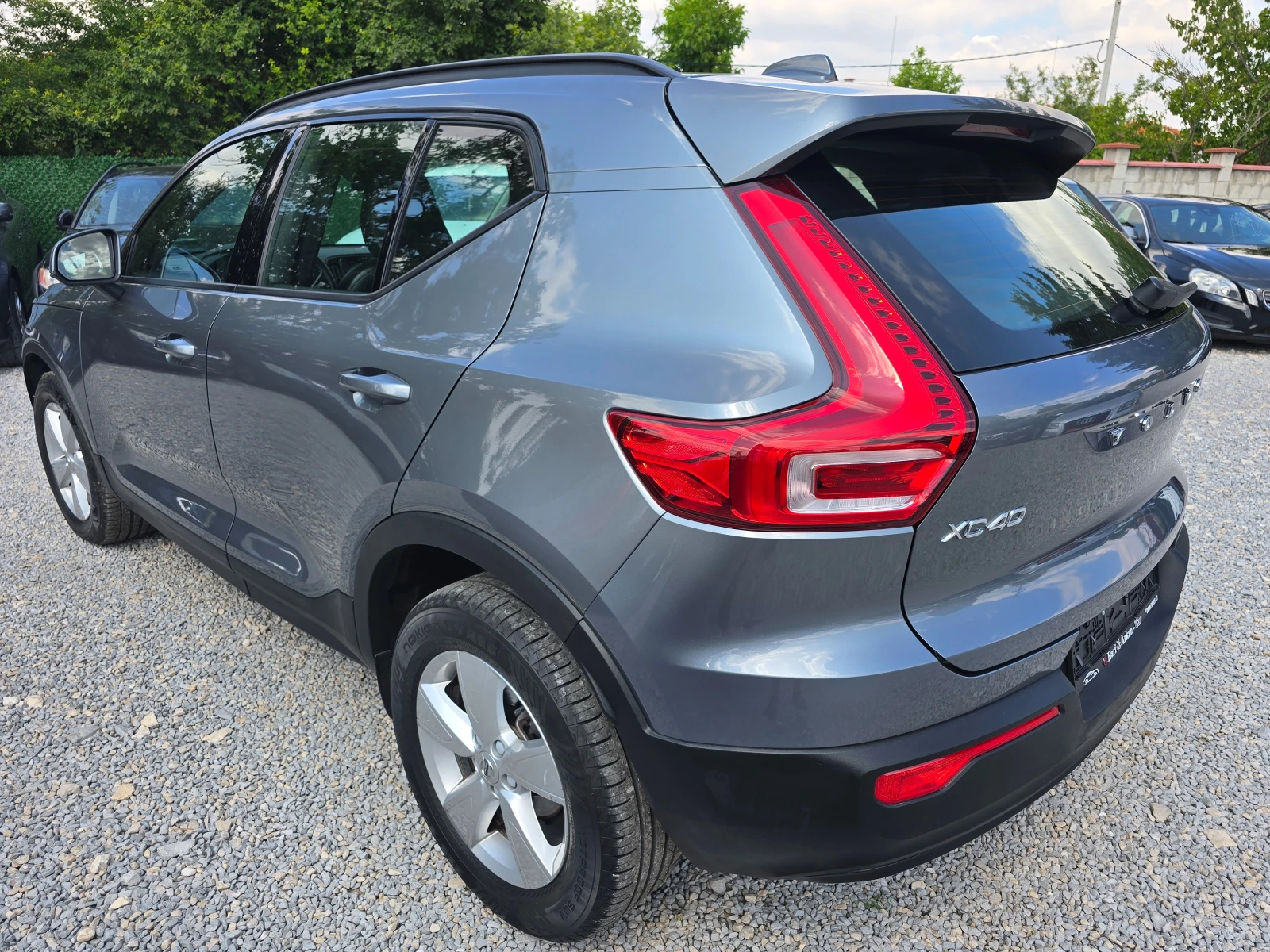 Volvo XC40 2.0D3-ЕВРО 6В-АВТОМАТИК-НАВИГАЦИЯ - изображение 4