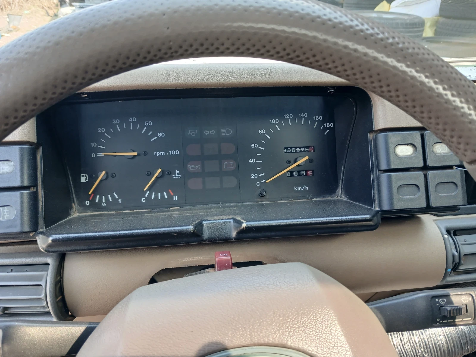 Land Rover Discovery 2.5TDI 113 ks.Лебедка , печка ТОП, снимка 10 - Автомобили и джипове - 53873445