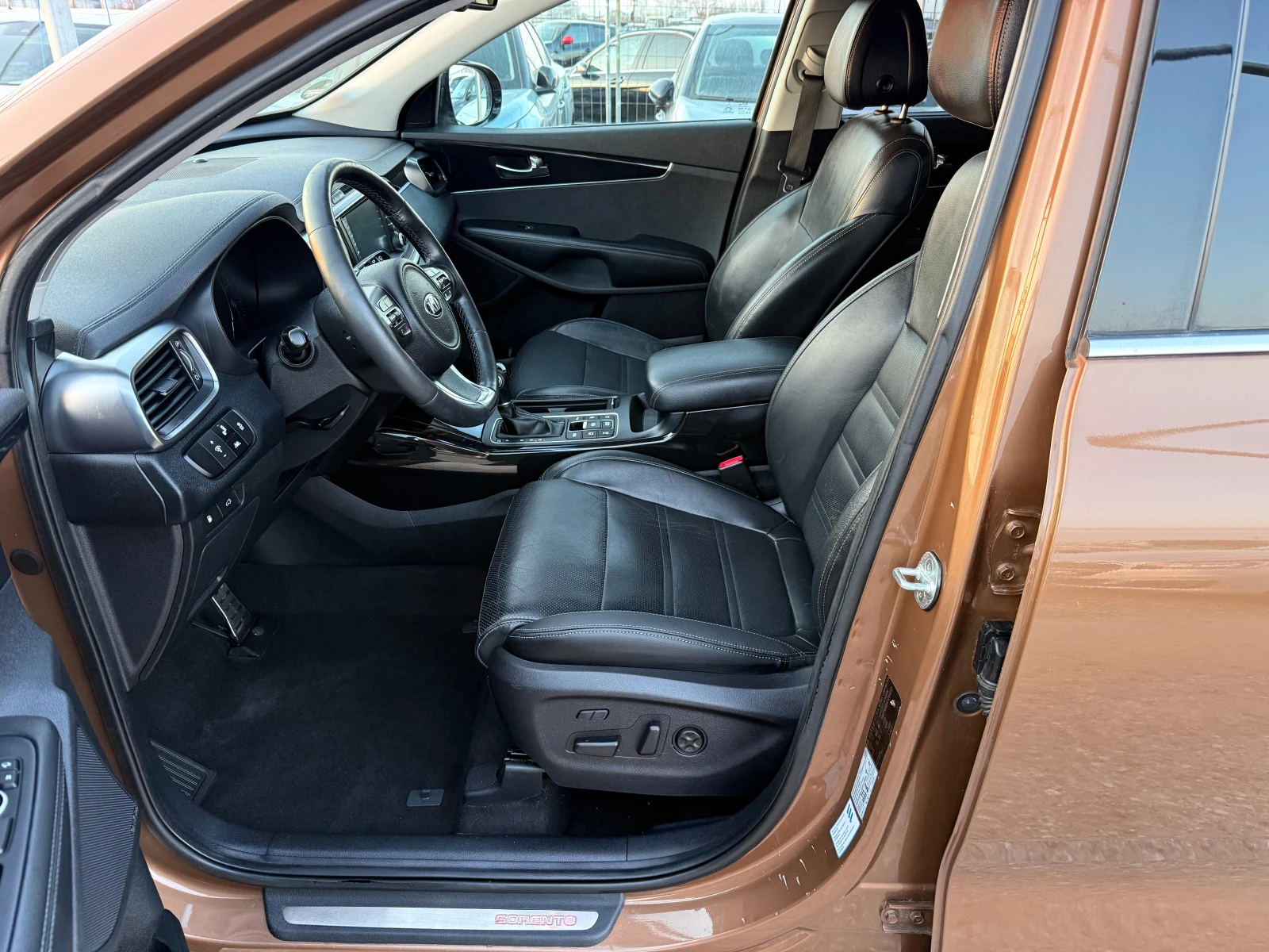 Kia Sorento 2.2 PLATINUM EDITION, снимка 7 - Автомобили и джипове - 53877507