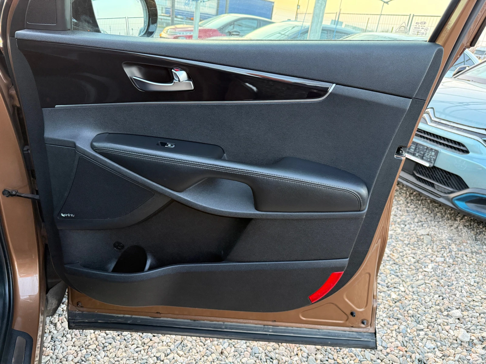 Kia Sorento 2.2 PLATINUM EDITION, снимка 13 - Автомобили и джипове - 53877507