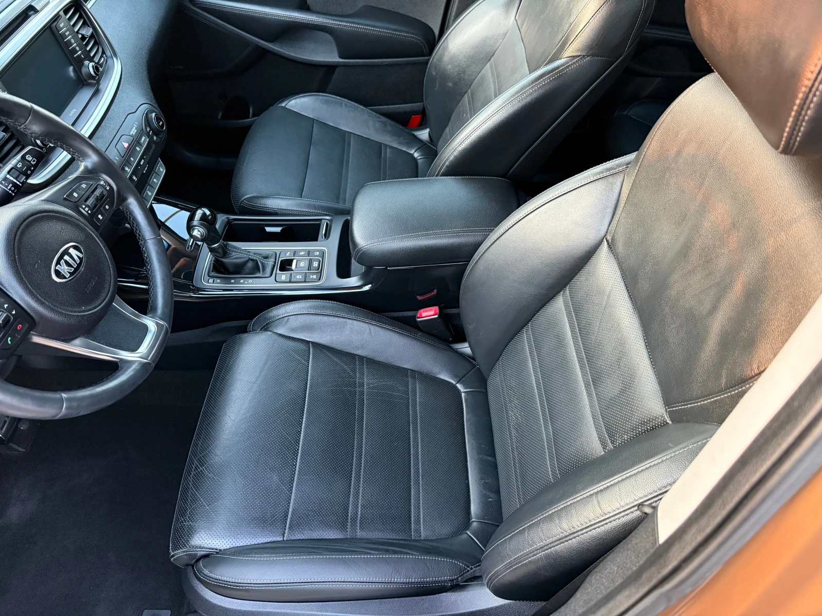 Kia Sorento 2.2 PLATINUM EDITION, снимка 8 - Автомобили и джипове - 53877507