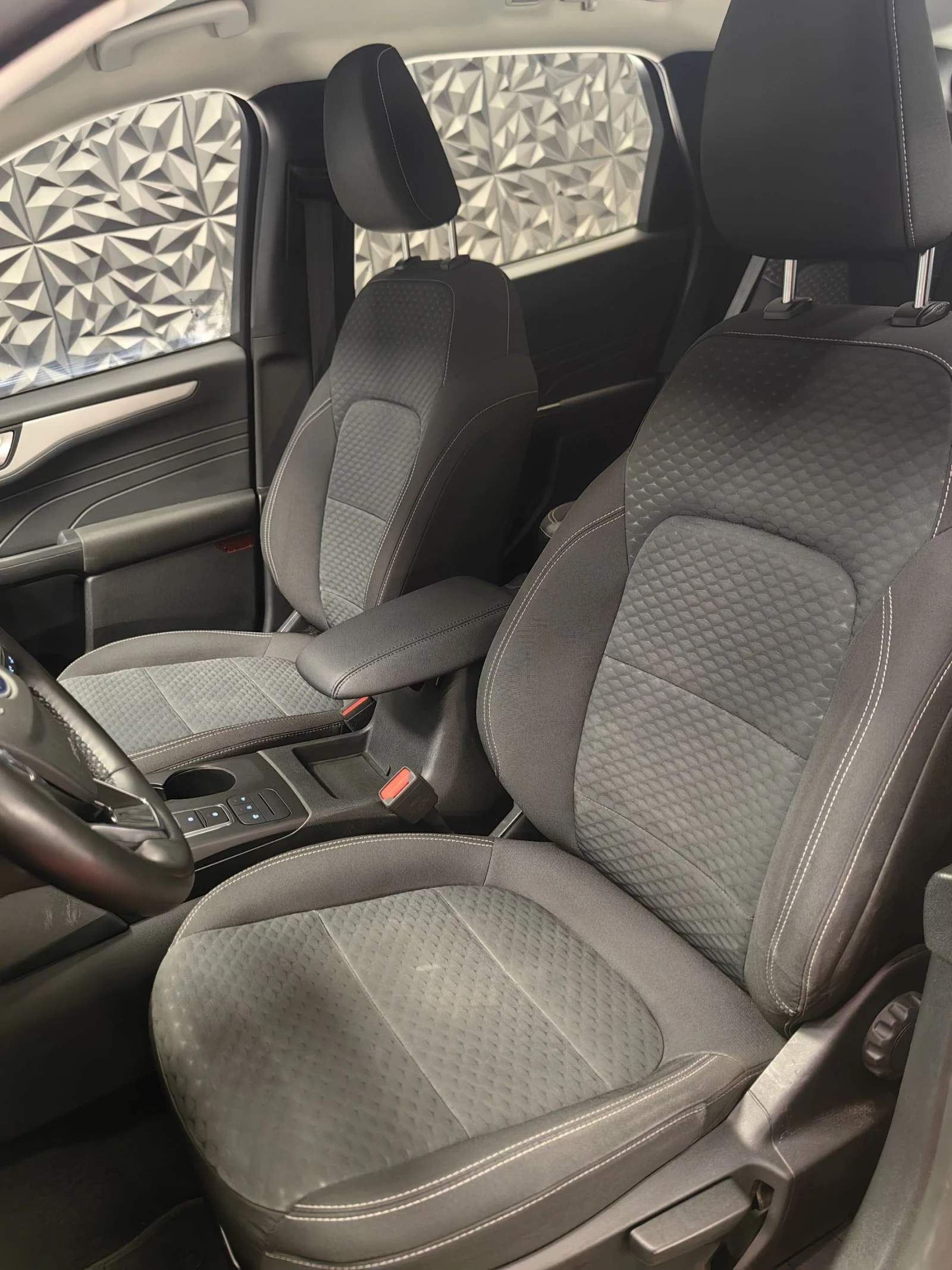 Ford Kuga 2.0d* 62000КМ* АВТОМАТ* 4х4* GERMANY* FULL, снимка 13 - Автомобили и джипове - 54068258