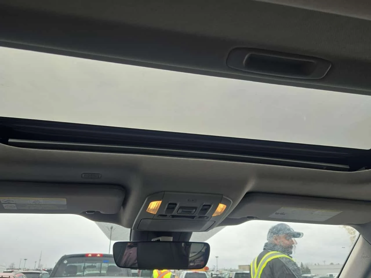 Toyota Highlander * XLE * CARFAX * 2 КЛЮЧА * ШИБИДАХ * , снимка 8 - Автомобили и джипове - 54123974