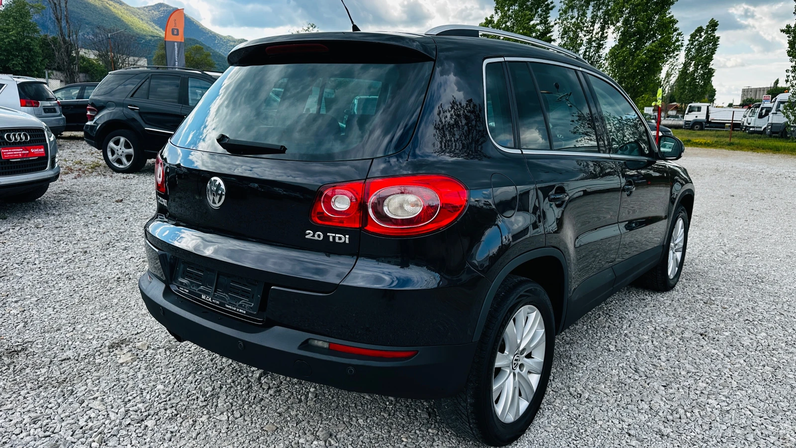 VW Tiguan 2.0tdi-4motion-Италия, снимка 4 - Автомобили и джипове - 54383301