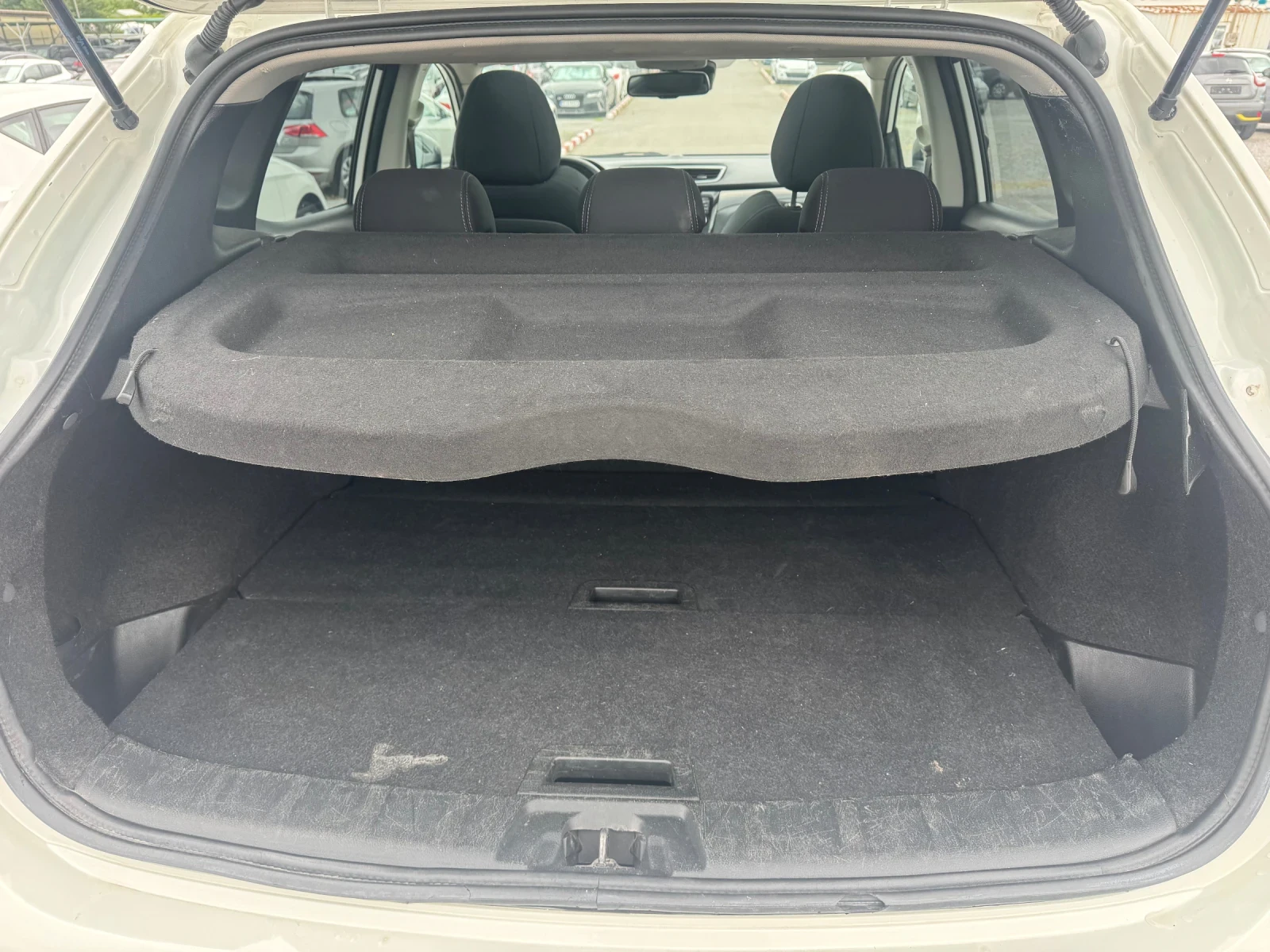 Nissan Qashqai Nissan Qashqai 1.6 dCi TEKNA 360 AVTOMAT | Mobile.bg � ����������� 15