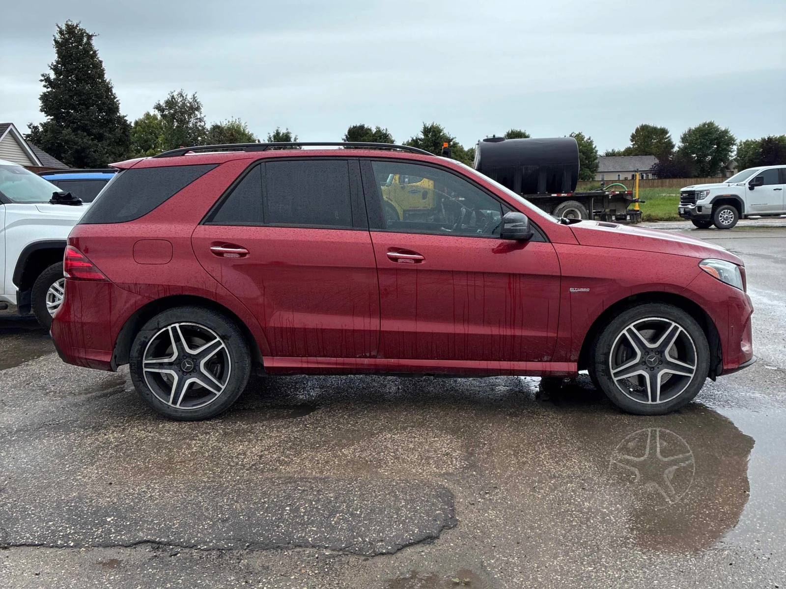 Mercedes-Benz GLE 43 AMG * CARFAX * ОТ ПРЕДСТАВИТЕЛСТВО * АВТОКРЕДИТ, снимка 3 - Автомобили и джипове - 56075920