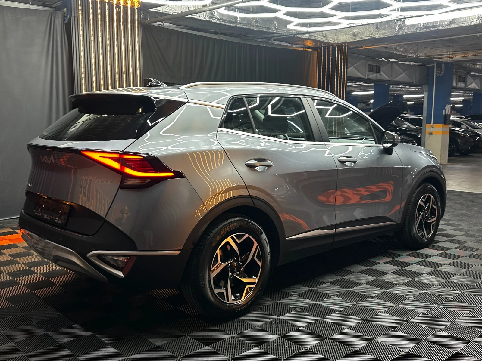 Kia Sportage 1.6D 136кс/Автомат/Mild-Hybrid/Сервизна история, снимка 4 - Автомобили и джипове - 56097498
