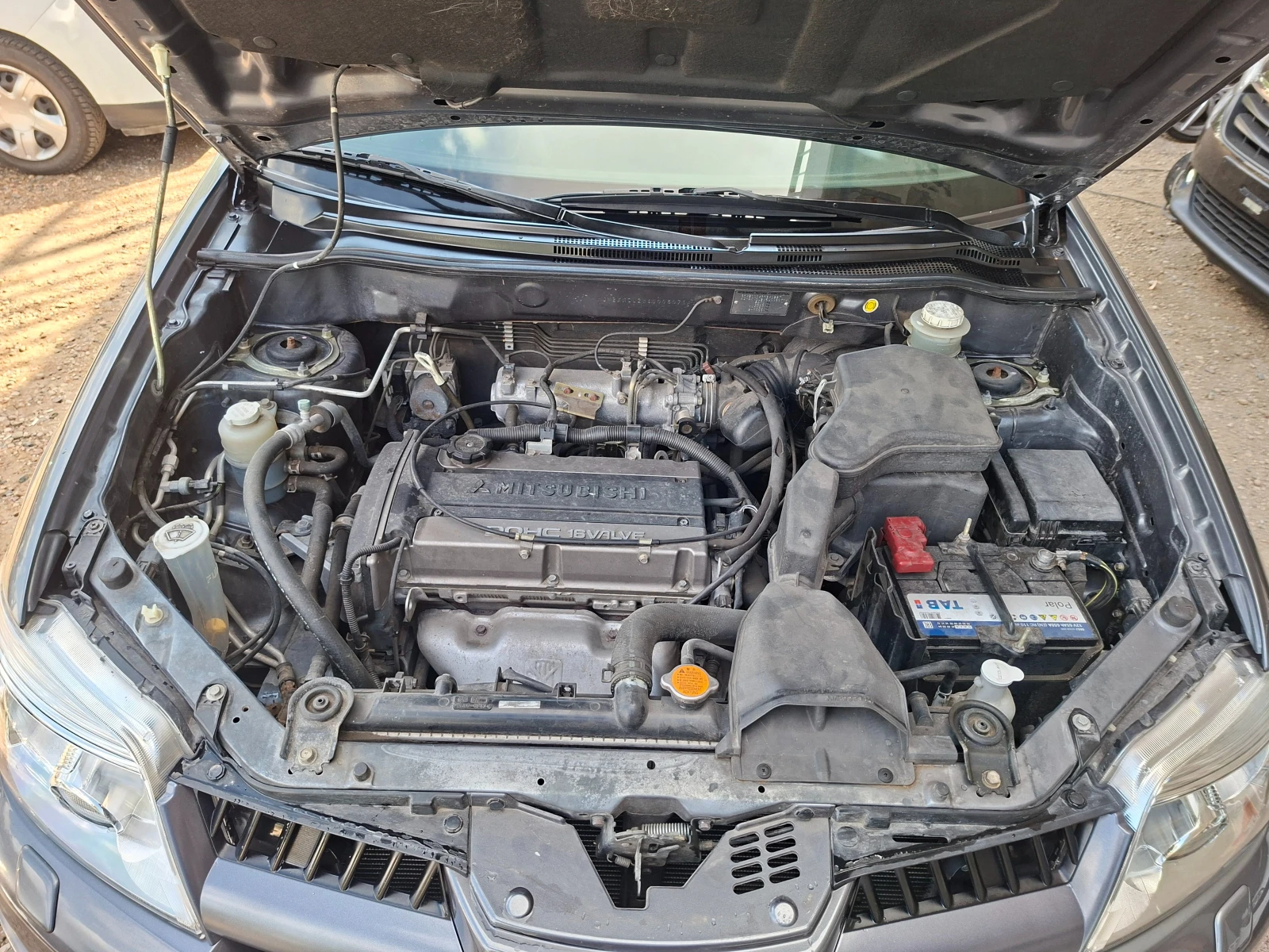 Mitsubishi Outlander 2.0 Benzin 136кс. 4×4, снимка 17 - Автомобили и джипове - 56303155