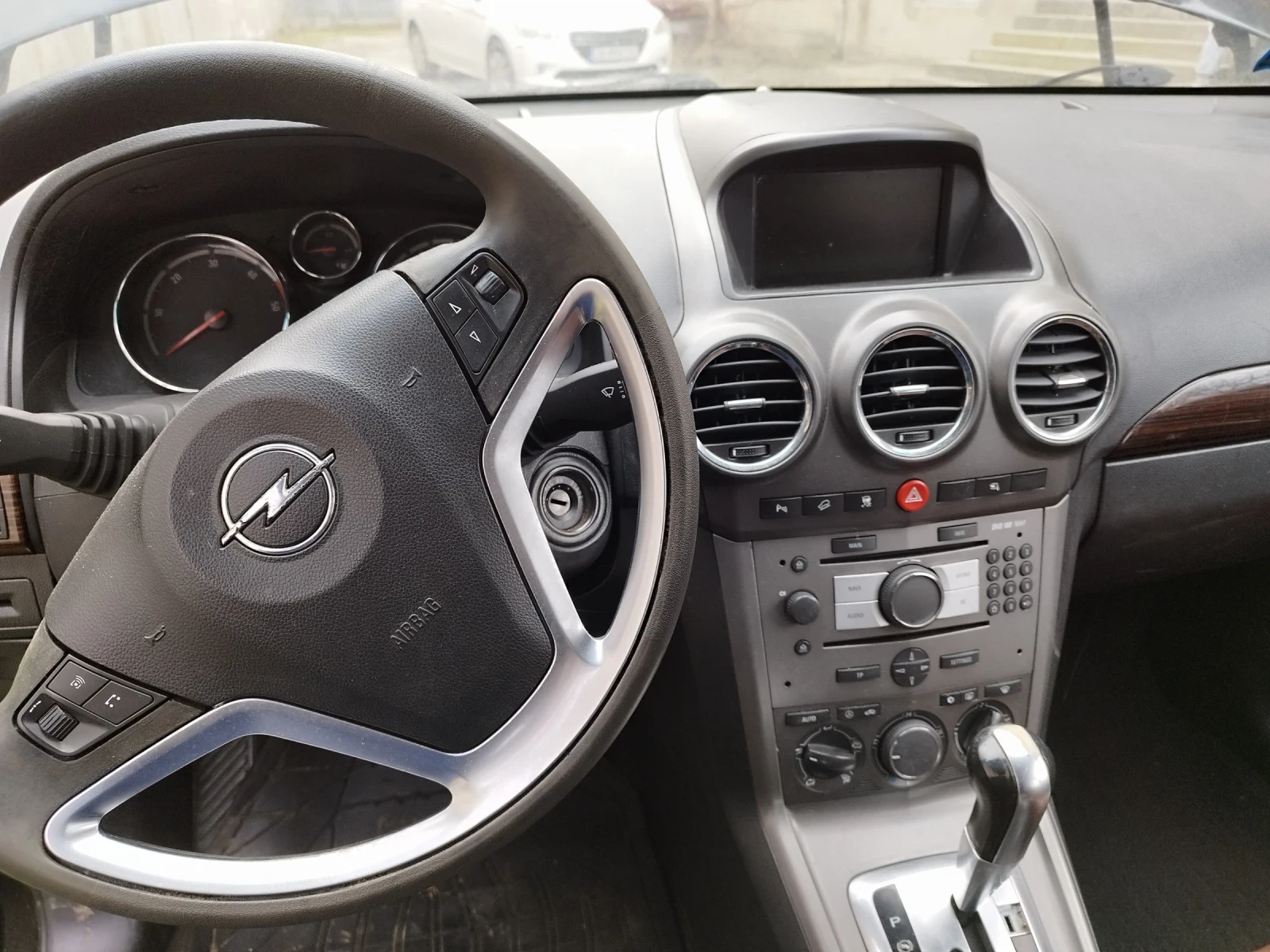Opel Antara, снимка 6 - Автомобили и джипове - 56424019