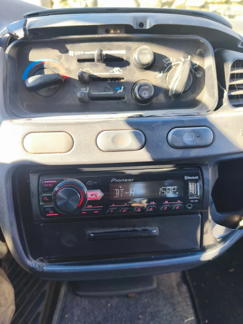 Mitsubishi Spacegear 2.4 бензин/газ, снимка 15 - Бусове и автобуси - 53172931