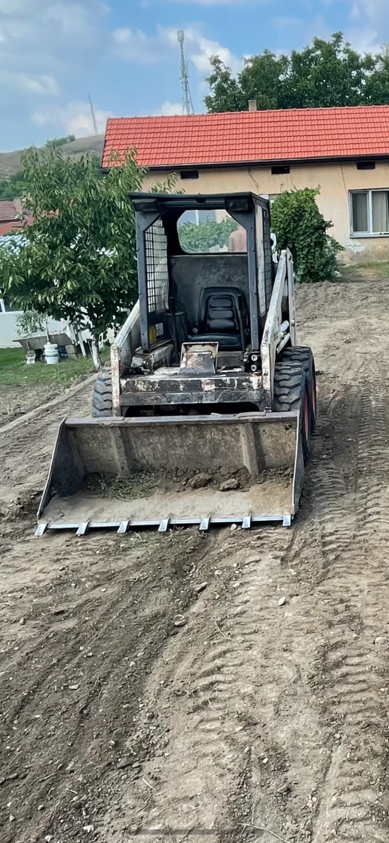 Мини челни товарачи Bobcat 743