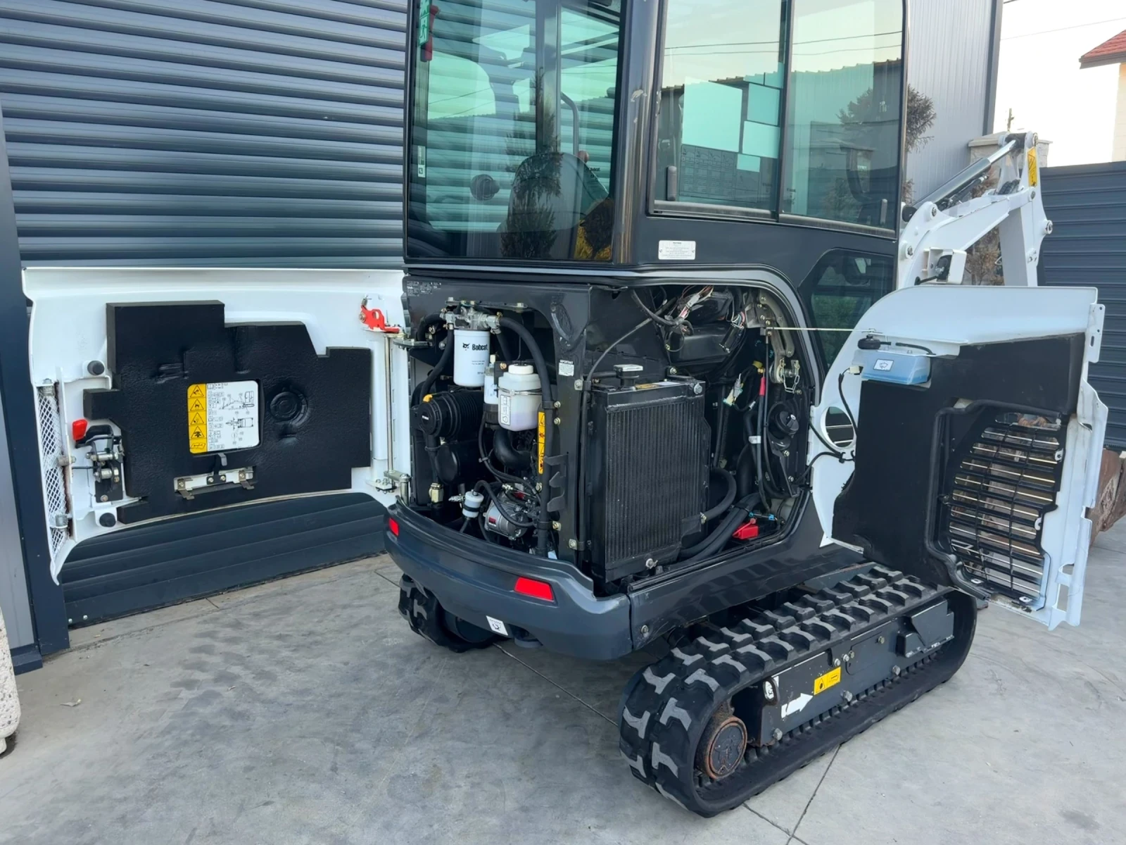 Багер Bobcat E17 400мч. като нов!, снимка 14 - Индустриална техника - 55993714