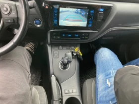 Toyota Auris 1.8 Hibrid Avtomatik 99ks 136000 km Originalni, снимка 13