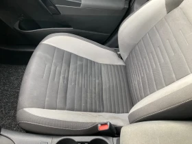 Toyota Auris 1.8 Hibrid Avtomatik 99ks 136000 km Originalni, снимка 15