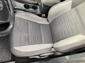 Toyota Auris 1.8 Hibrid Avtomatik 99ks 136000 km Originalni, снимка 7