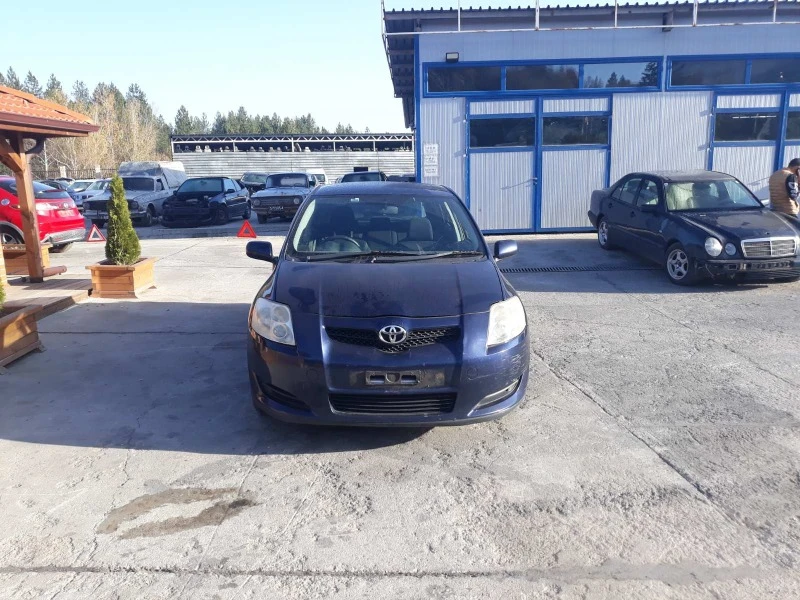 Toyota Auris 1.4i, снимка 1 - Автомобили и джипове - 38530929