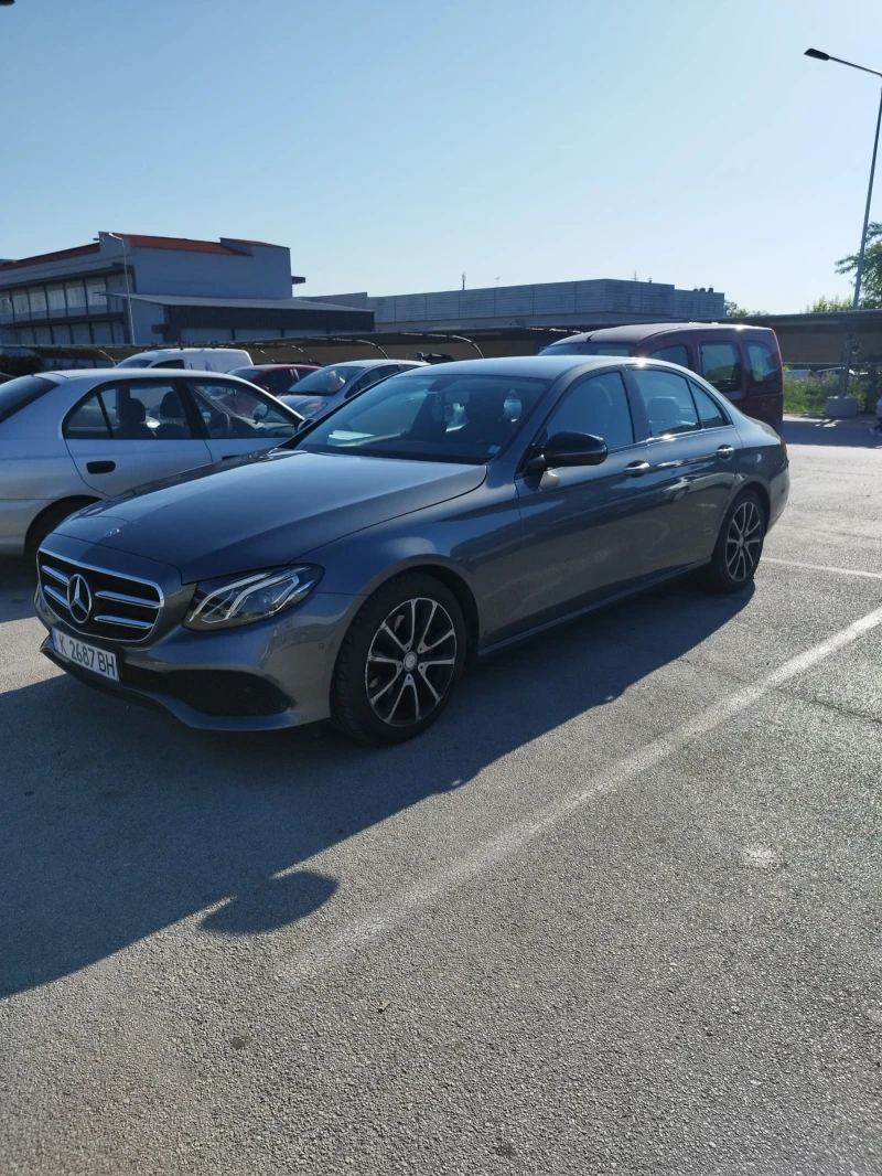 Mercedes-Benz E 220 AVANTGARDE 194k.c, снимка 3 - Автомобили и джипове - 47285947