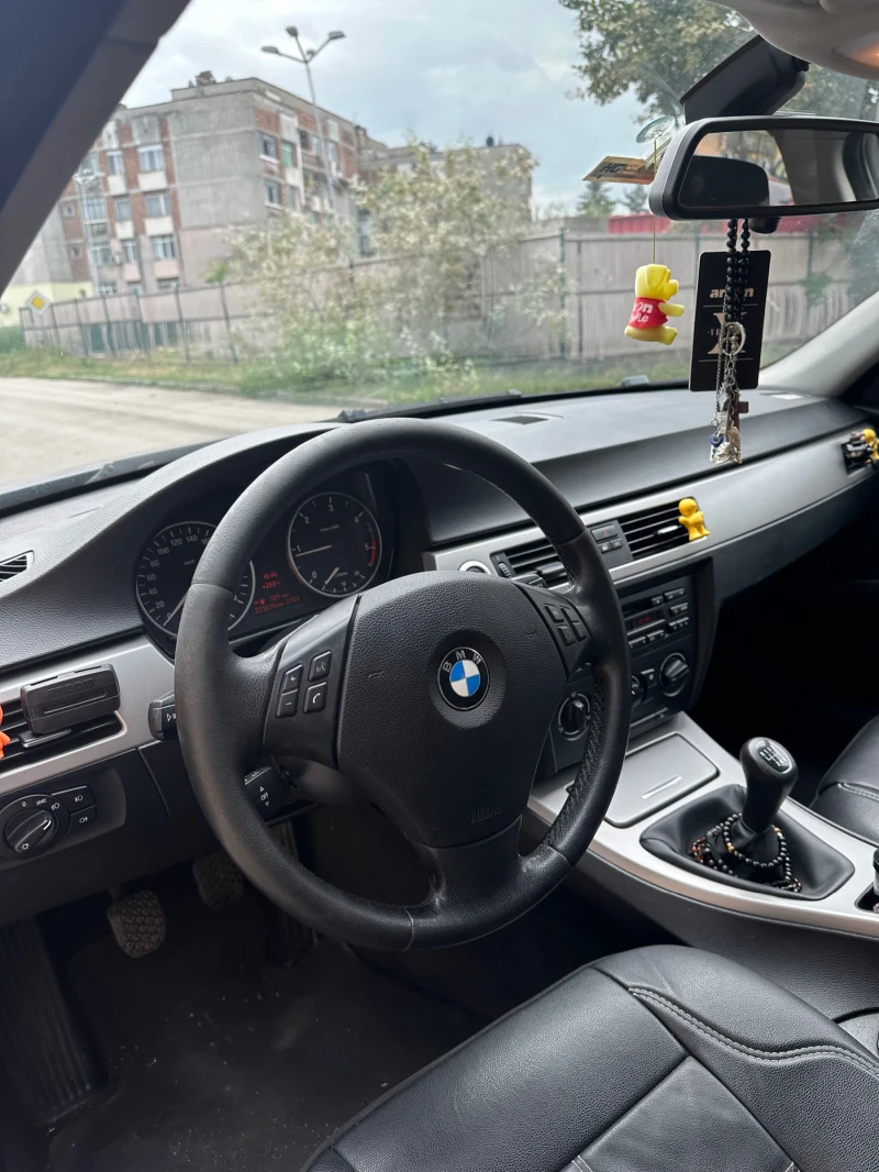 BMW 318, снимка 3 - Автомобили и джипове - 47091439