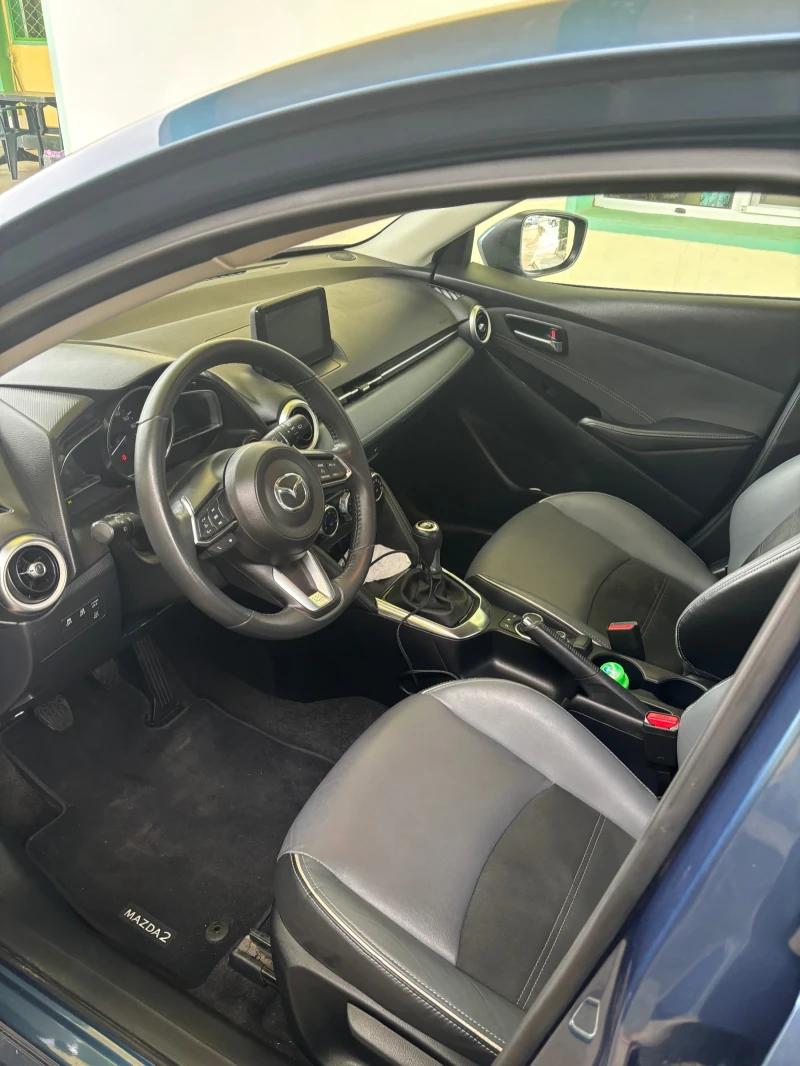 Mazda 2, снимка 14 - Автомобили и джипове - 47484564