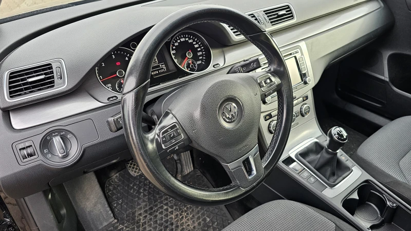 VW Passat 2.0 TDI Bluemotion, снимка 11 - Автомобили и джипове - 48816988