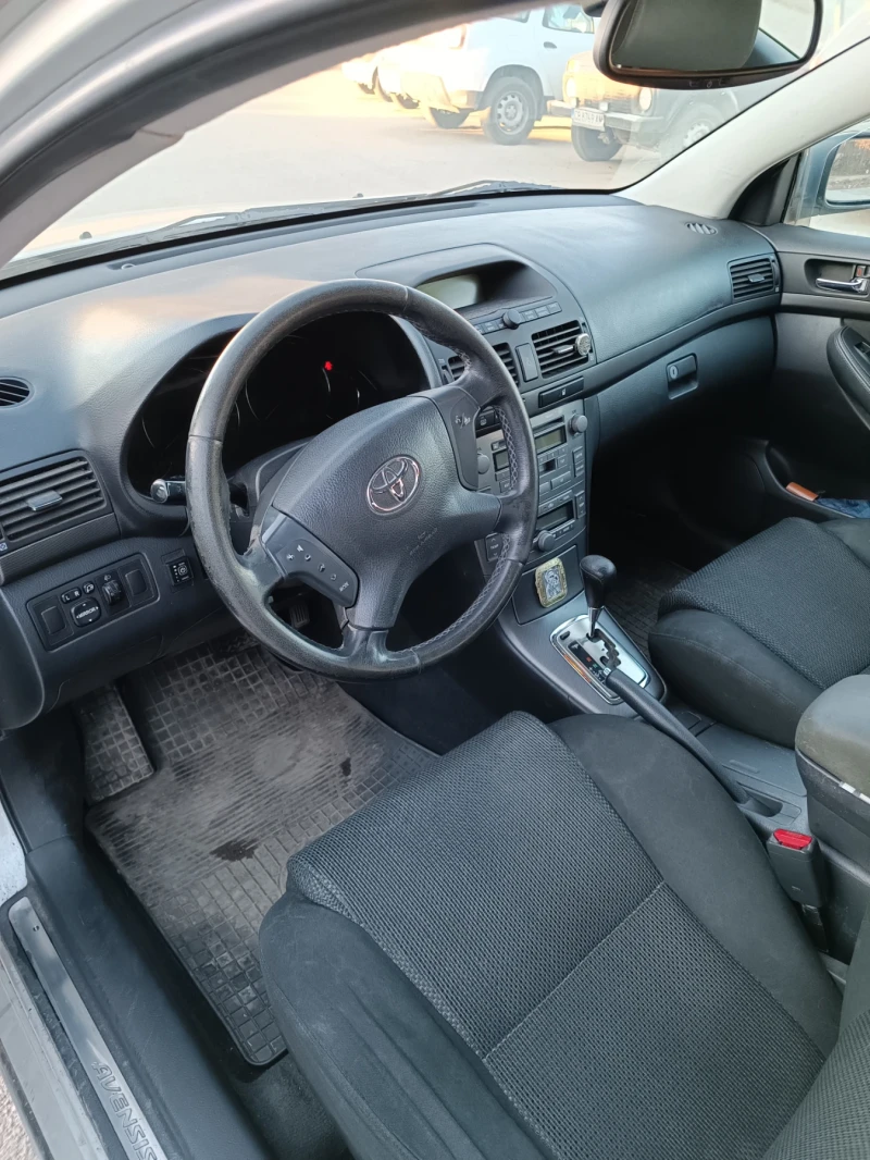 Toyota Avensis, снимка 7 - Автомобили и джипове - 49424235