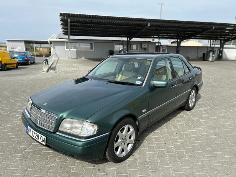 Mercedes-Benz C 200, снимка 3 - Автомобили и джипове - 52830366