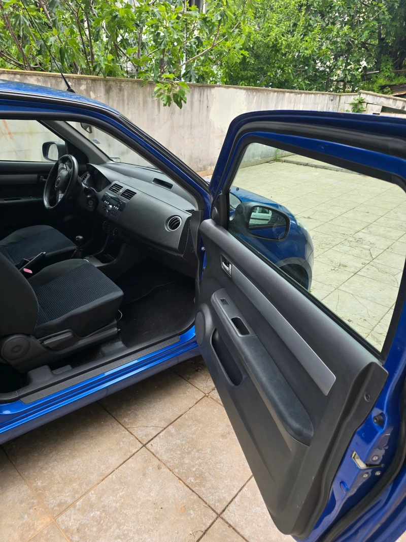 Suzuki Swift 1.3, снимка 8 - Автомобили и джипове - 52393575