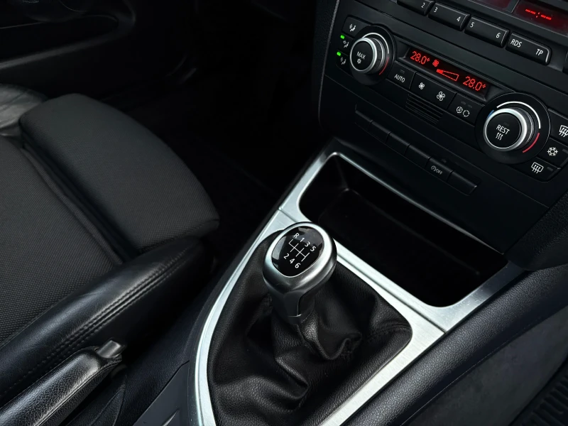 BMW 116 2.0i Фейслифт* 6скорости* Спорт пакет* , снимка 11 - Автомобили и джипове - 52818727