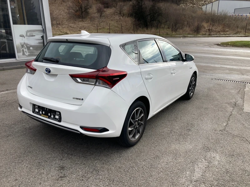 Toyota Auris 1.8 Hibrid Avtomatik 99ks 136000 km Originalni, снимка 3 - Автомобили и джипове - 53398564